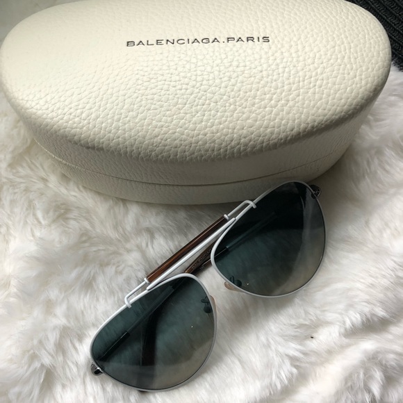 Balenciaga sunglasses in white - Picture 3 of 8